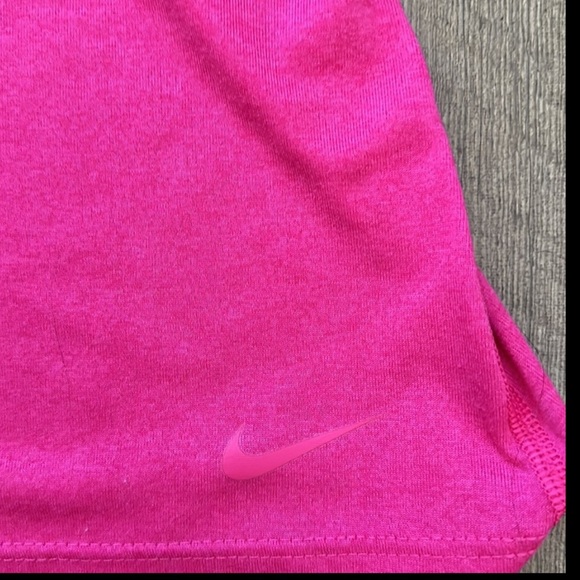 WOMENS NIKE DRI FIT ATHLETIC TANK PINK SIZE MEDIUM NWOT PERFECT CONDITION - Picture 2 of 3